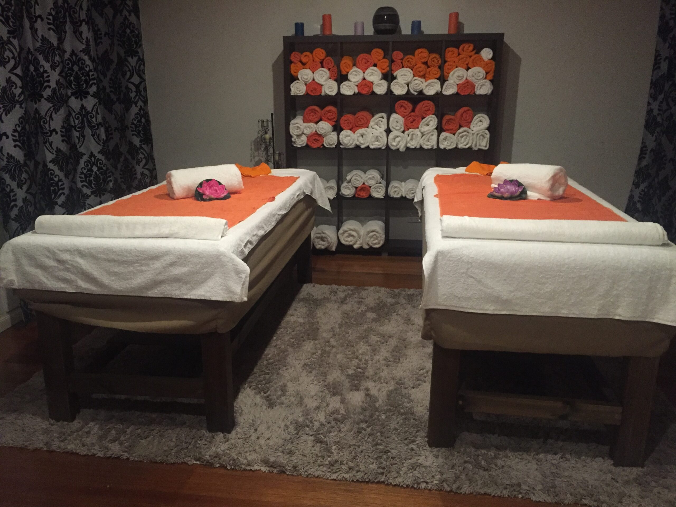 Double massage treatment room